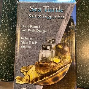 Sea Turtle Salt & Pepper Set